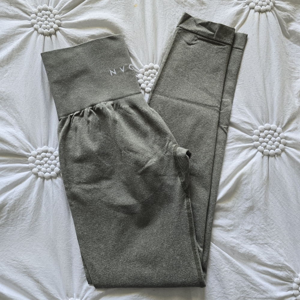 NVGTN Curve Seamless Leggings Khaki Green Leggings